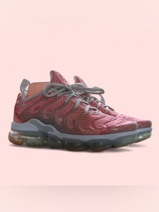 Nike Shoes - RARE Women's Nike Vapor Max Plus Bleached Coral sneakers sz 8.5 M